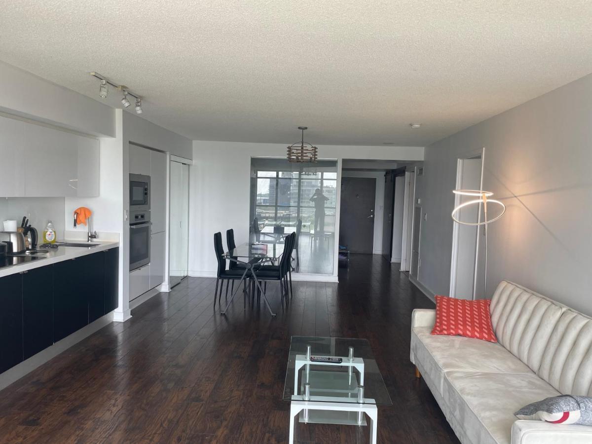 Three Br Condo Step To Cn Tower Rogers Center With Free Parking 多伦多 外观 照片