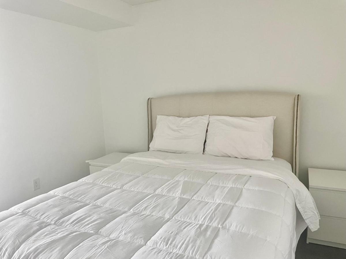 Three Br Condo Step To Cn Tower Rogers Center With Free Parking 多伦多 外观 照片