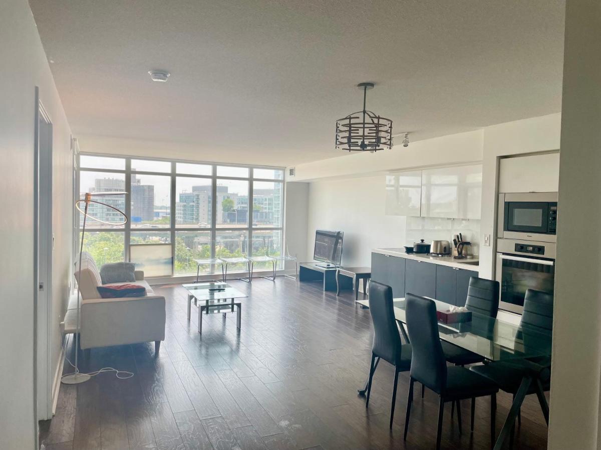 Three Br Condo Step To Cn Tower Rogers Center With Free Parking 多伦多 外观 照片